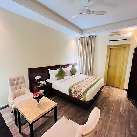Ganga Ashoka Hotel רישיקש מראה חיצוני תמונה
