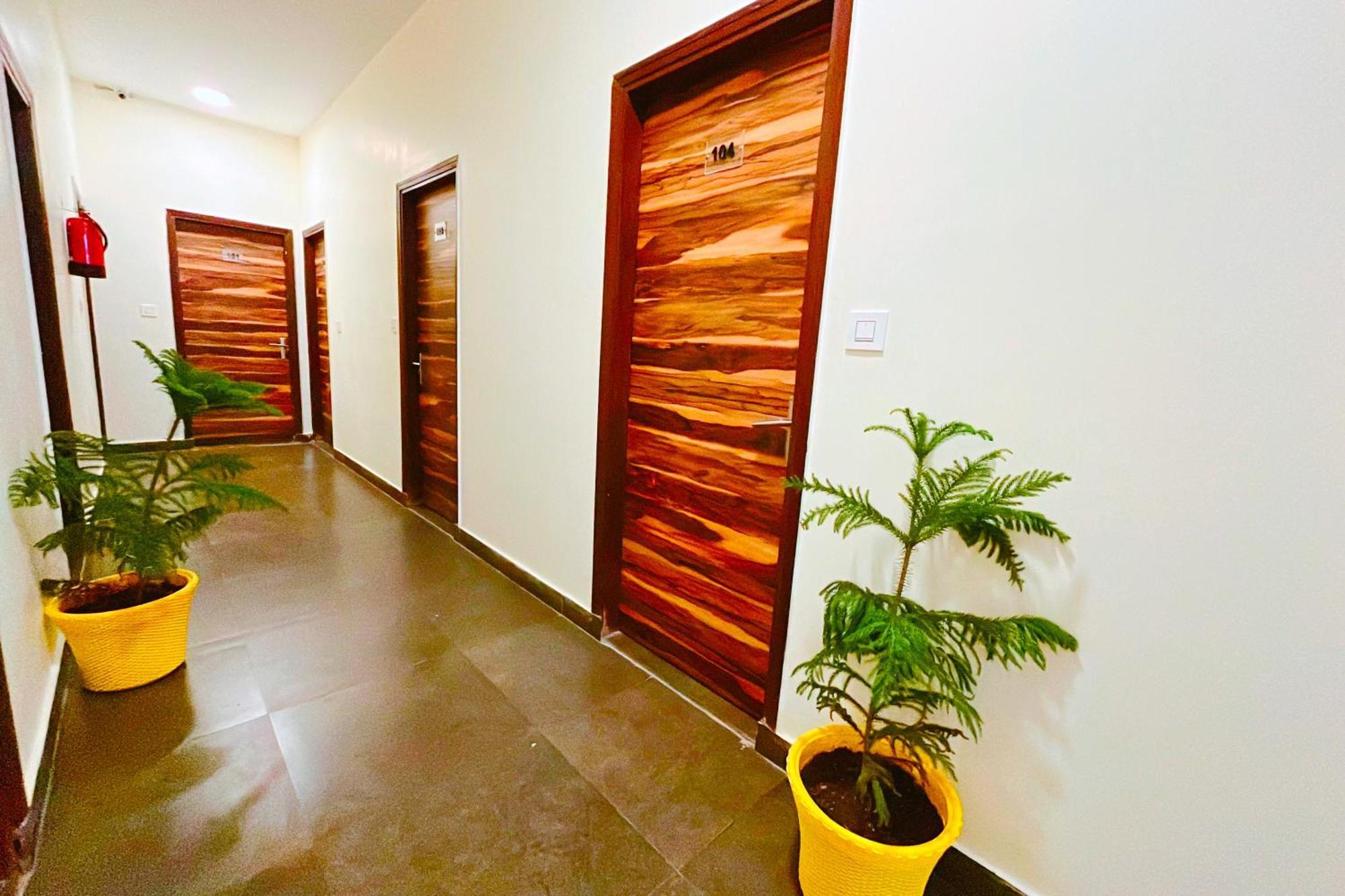 Ganga Ashoka Hotel רישיקש מראה חיצוני תמונה