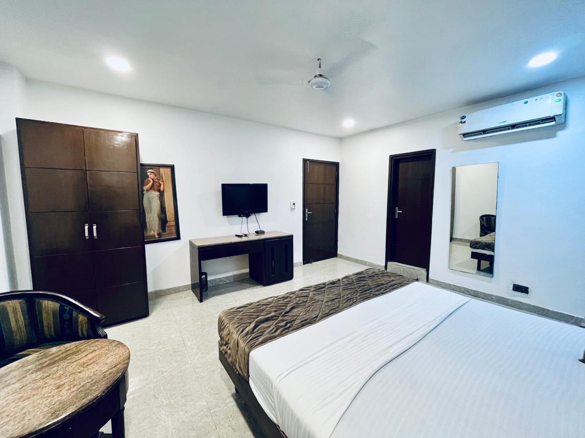 Ganga Ashoka Hotel רישיקש מראה חיצוני תמונה