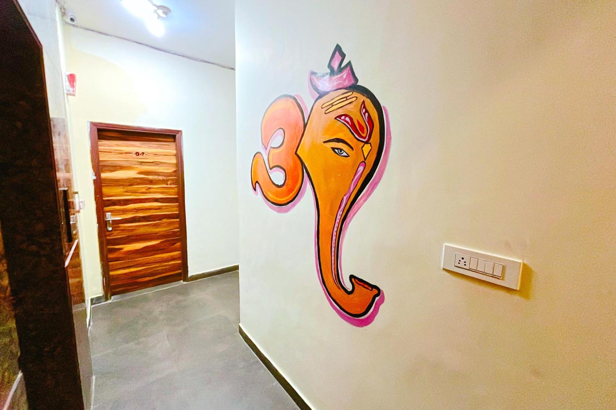 Ganga Ashoka Hotel רישיקש מראה חיצוני תמונה