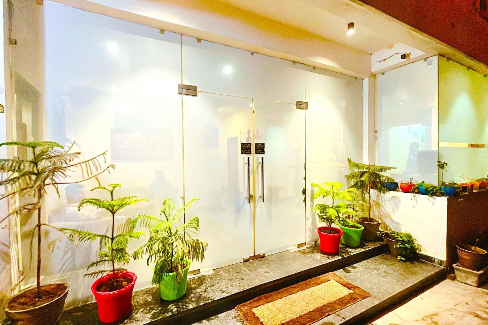 Ganga Ashoka Hotel רישיקש מראה חיצוני תמונה