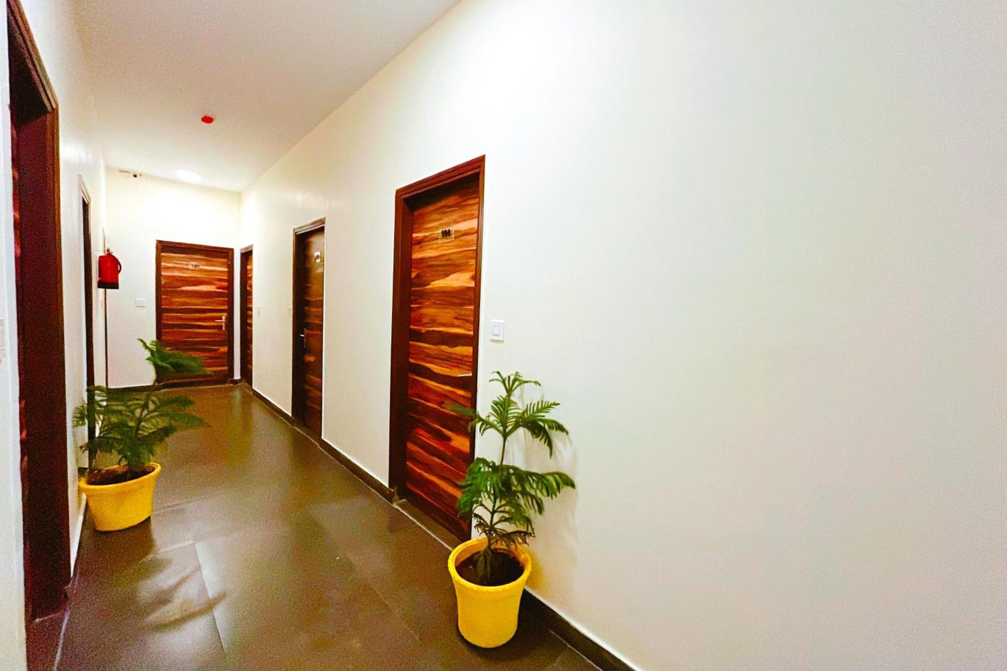 Ganga Ashoka Hotel רישיקש מראה חיצוני תמונה