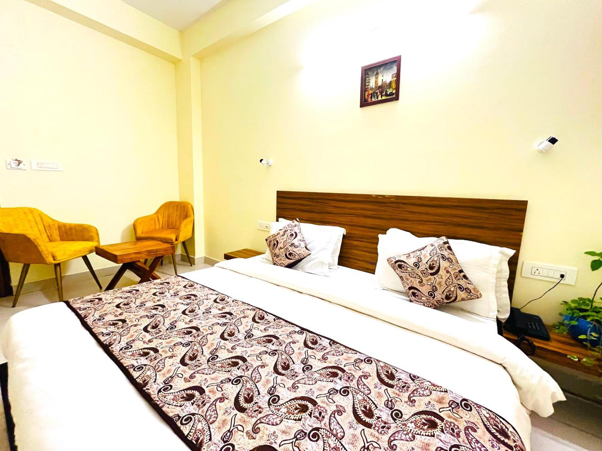 Ganga Ashoka Hotel רישיקש מראה חיצוני תמונה