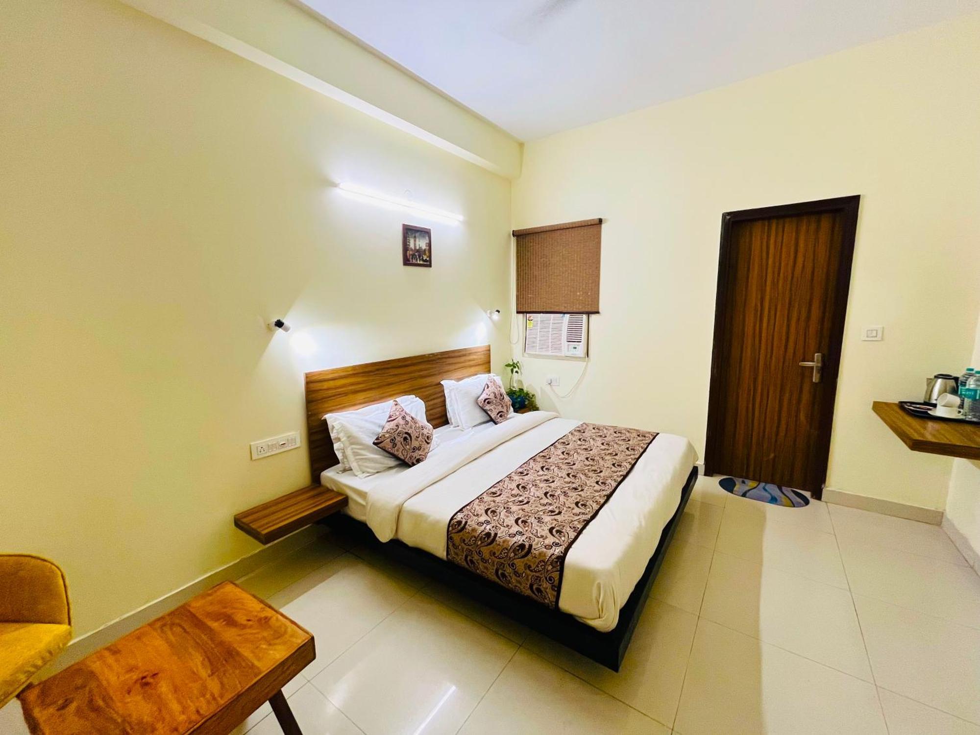 Ganga Ashoka Hotel רישיקש מראה חיצוני תמונה