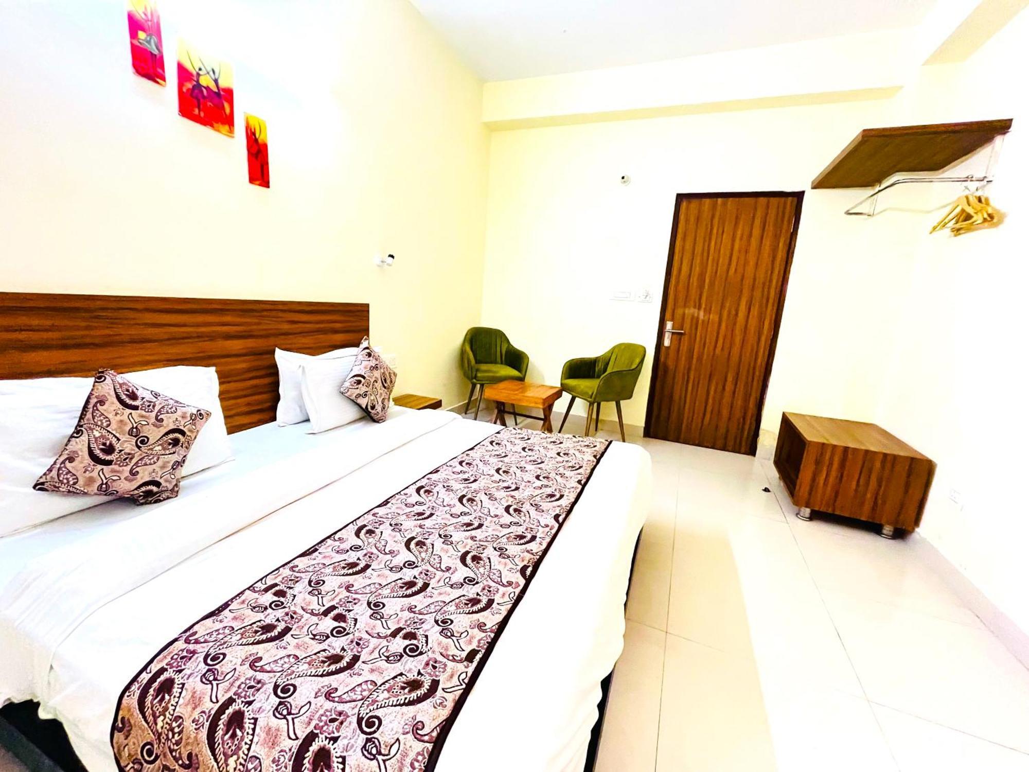 Ganga Ashoka Hotel רישיקש מראה חיצוני תמונה